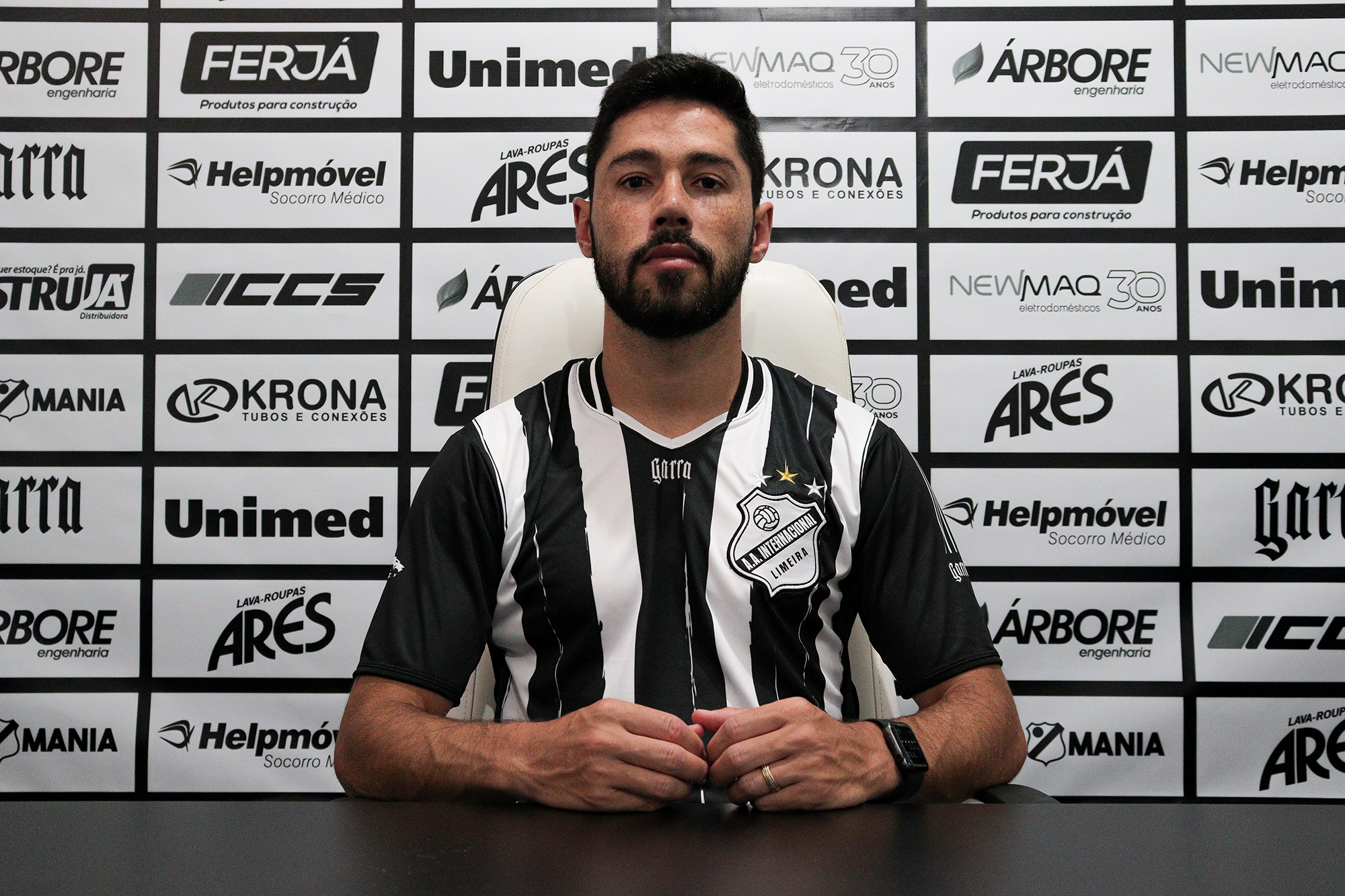 Em coletiva, Rondinelly destaca trabalho do técnico Thiago Carpini