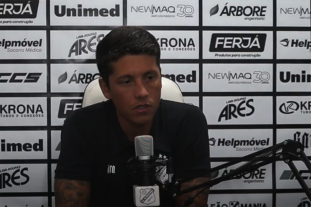 Vídeo: confira entrevista coletiva do técnico Thiago Carpini