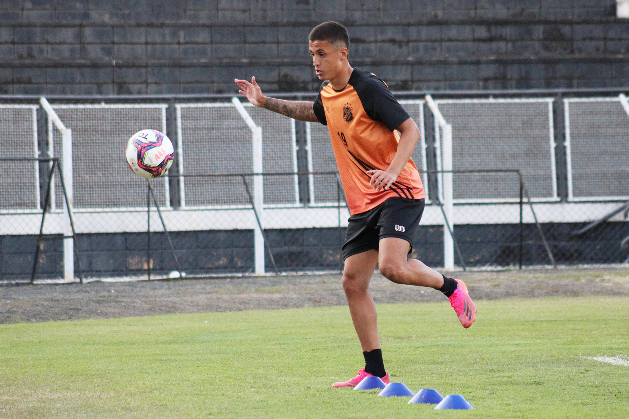 Internacional contrata atacante Matheus Porto por empréstimo