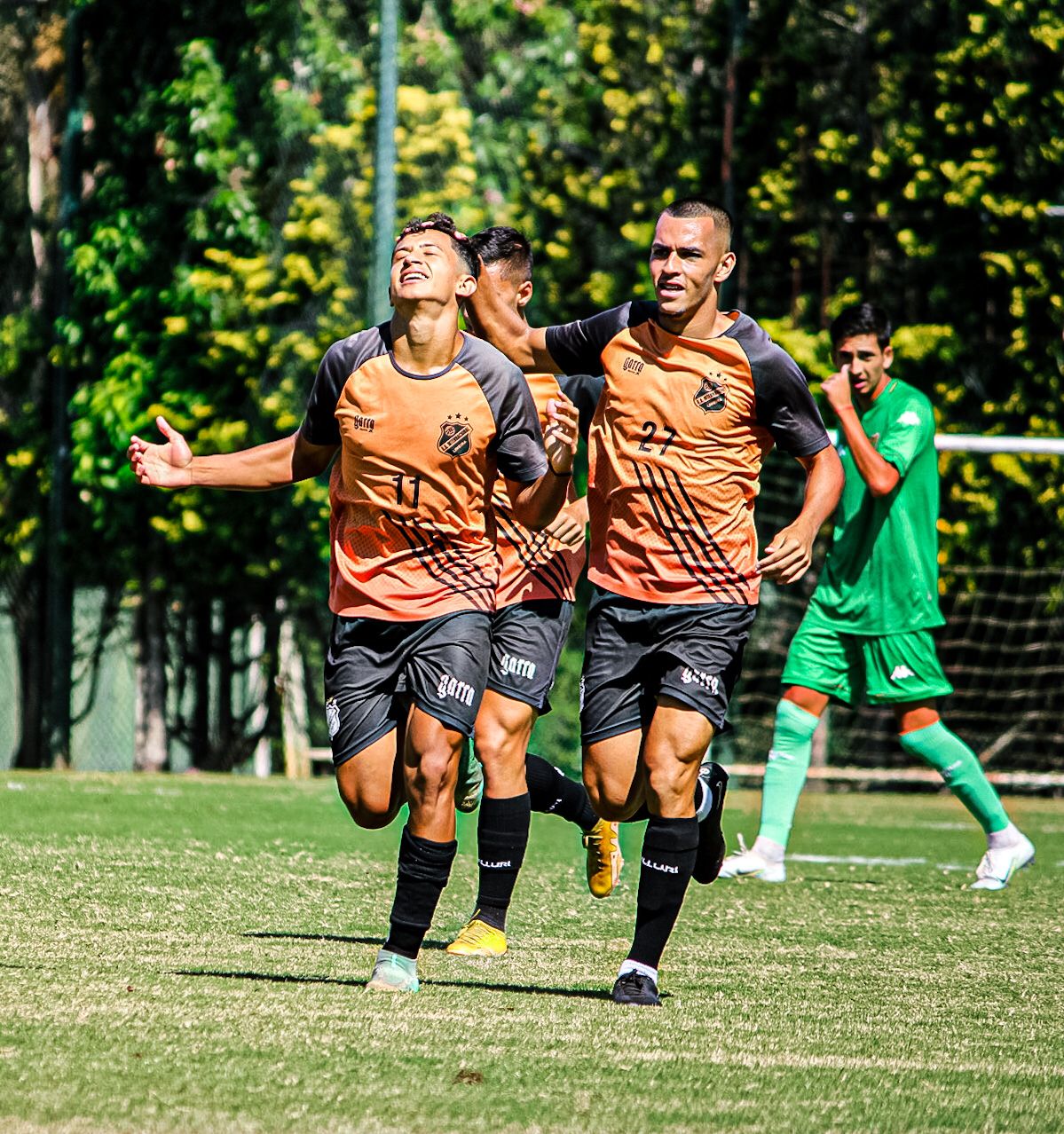 Internacional Sub-20 goleia o Brasilis em jogo-treino