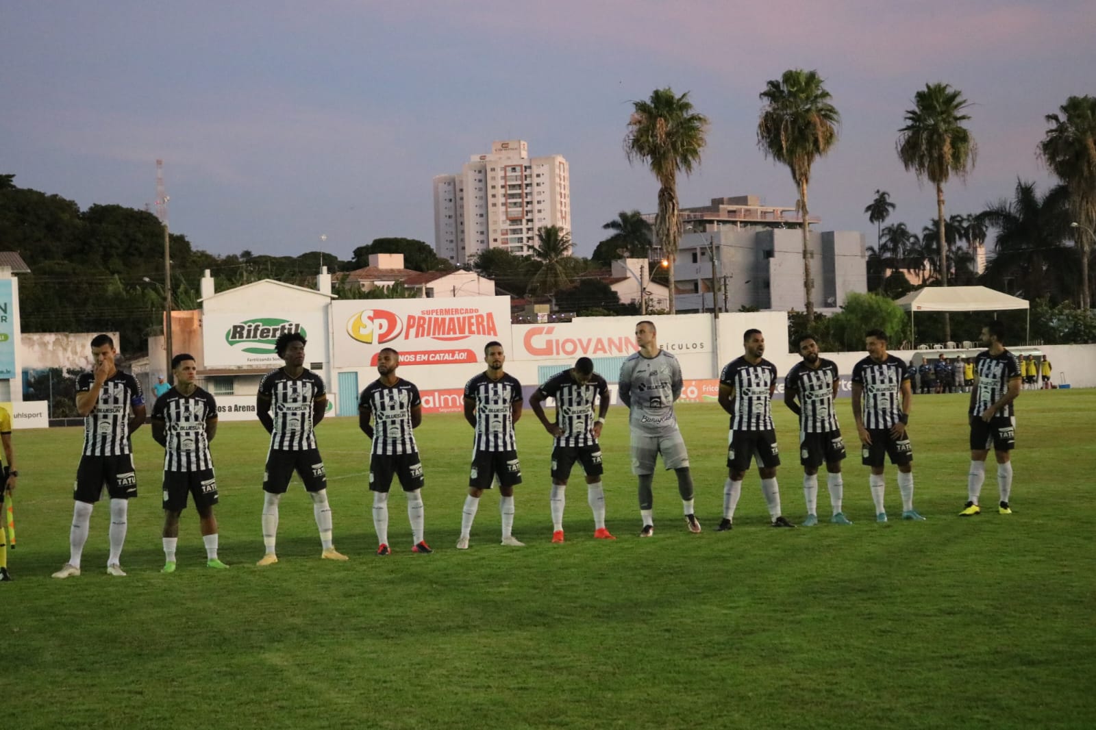 internacional arranca empate com o CRAC em Goiás